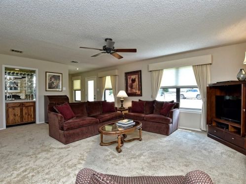 4508 Bridlewood Dr, Austin, TX 78727-2803