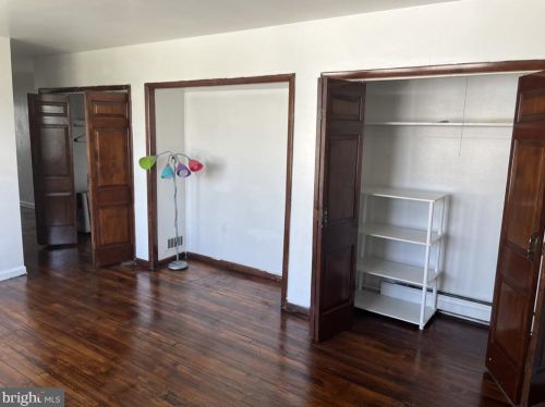 2225 Cv Rd, Camden NJ 08110-3538 exterior