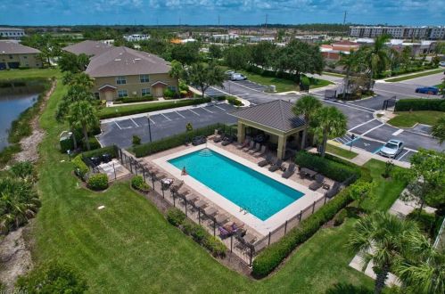 9097 Gervais Cir, Naples FL 34120-4791 exterior