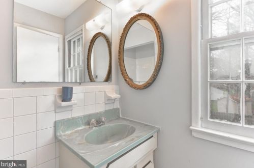 8804 Falkstone Ln, Alexandria VA 22309-4007 exterior