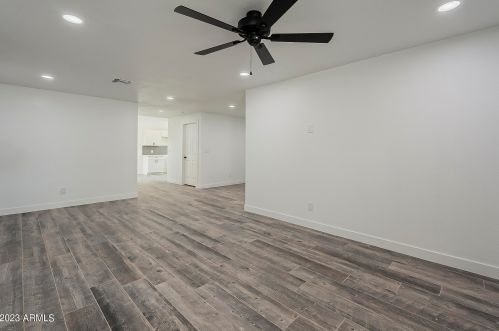 5039 18 Ave, Phoenix AZ 85015-6121 exterior