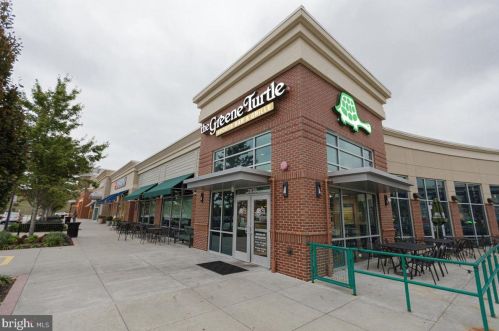 7451 Duddington Dr, Alexandria VA 22315-3849 exterior