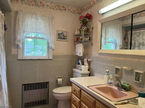 383 Halsey Rd, Parsippany NJ 07054-3704 exterior