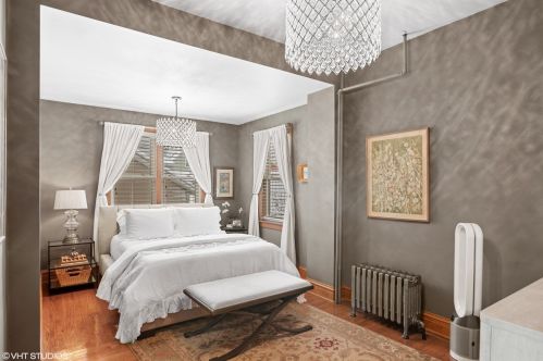 1823 22 Pl, Chicago IL 60608-4004 exterior