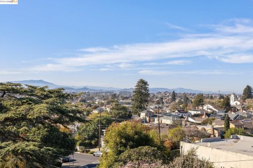 337 Colusa Ave, Berkeley CA 94707-1208 exterior