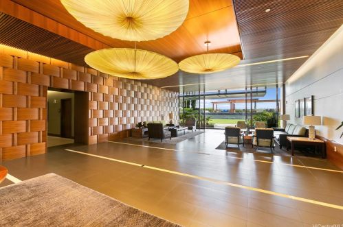 1555 Kapiolani Blvd, Honolulu HI 96814-4553 exterior