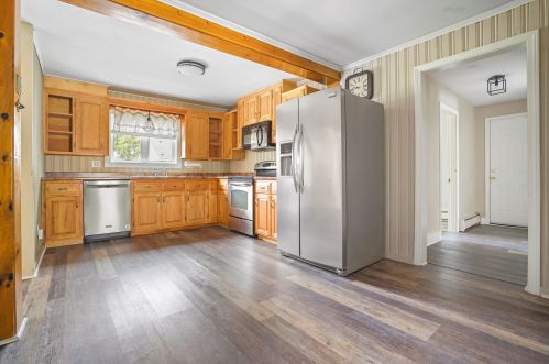 46 Stone St, Concord NH 03301-2766 exterior