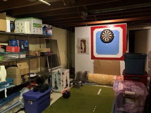 184 Bayberry Rd, Woonsocket RI 02895-2706 exterior