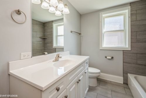 11227 King Dr, Chicago IL 60615-3537 exterior