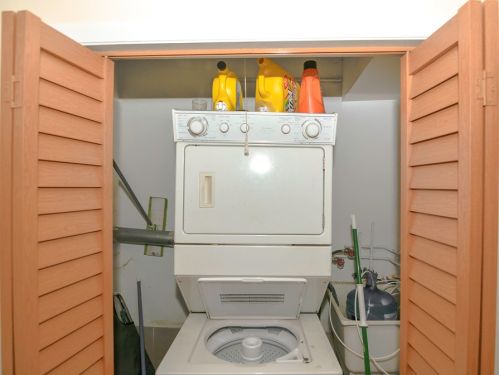 1436 Belmont Ave, Chicago IL  60657-2111 exterior