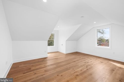 6000 16th St, Arlington VA  22205-2208 exterior