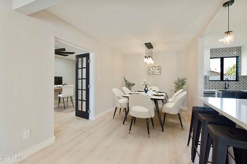 7008 11th Way, Phoenix AZ  85020-5313 exterior