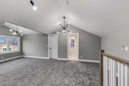 6507 Raven St, Chicago IL  60631-2517 exterior