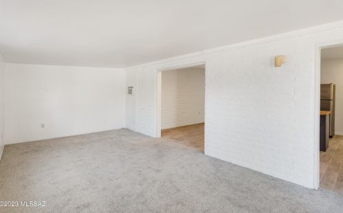 4402 Avenida Don Fernando, Tucson AZ  85757-9433 exterior