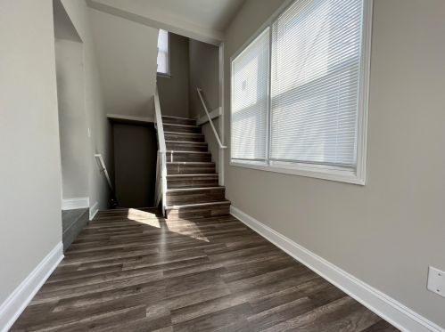 4447 Troy St, Chicago IL 60655-2317 exterior