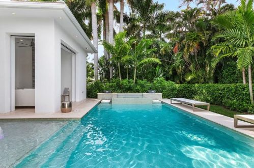 519 Turtle Hatch Ln, Naples FL 34103-8539 exterior