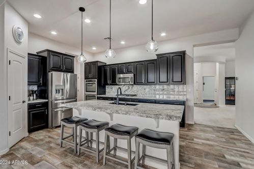 781 Indian Wells Pl, Chandler, AZ 85249-6956