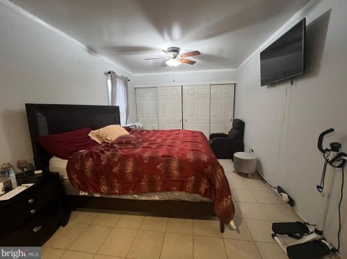 525 River Dr, Camden NJ  08110-2917 exterior