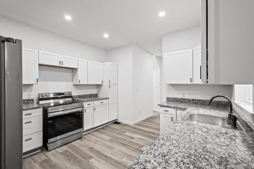 436 Arabella St, Pittsburgh PA  15210-1402 exterior