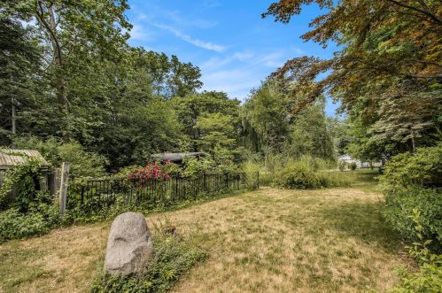 5235 Beech Ave, Kalamazoo MI 49006-1987 exterior