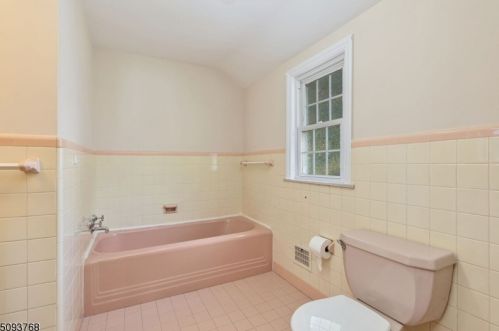 100 Chatham St, Chatham Township NJ  07928-2053 exterior