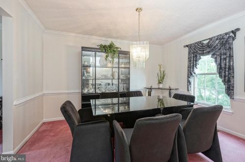 42 Hamilton Lk Dr, Trenton NJ 08619-3437 exterior