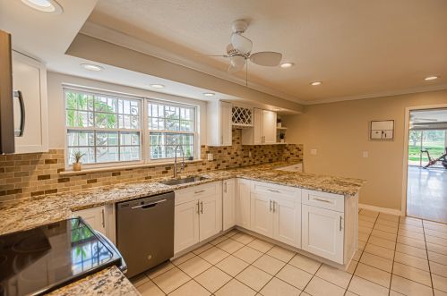 1891 Erwin Rd, Fort Pierce FL  34952-5517 exterior