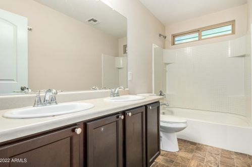 2144 77 Dr, Phoenix AZ 85035-5111 exterior