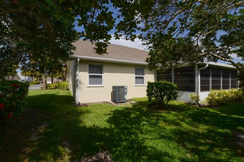 325 Tuscany Ct, Fort Pierce FL 34986-1731 exterior