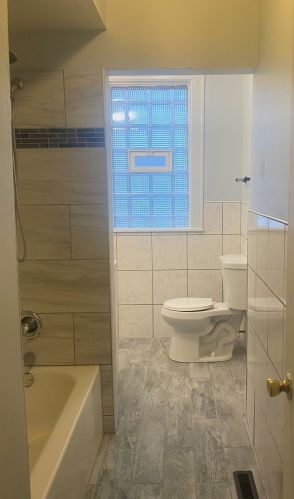 9524 Ln Salle St, Chicago IL 60628-5506 exterior