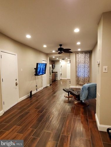 1515 Lawrence St, Philadelphia PA  19122-3720 exterior