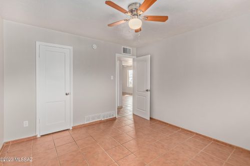 818 Calle Bocina, Tucson AZ  85756-6434 exterior