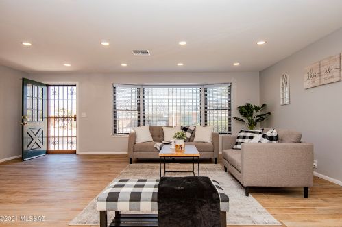 8302 3 St, Tucson AZ 85711-1518 exterior