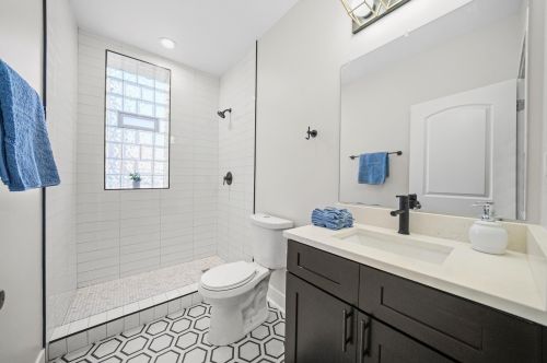 6511 Peoria St, Chicago IL 60621-1907 exterior