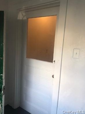 60 Leroy Ave, Valhalla NY 10595-1474 exterior