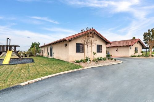 18591 Cedar St, Perris, CA 92570-8164