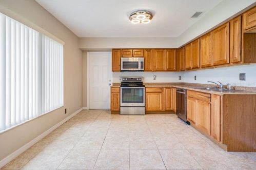 4319 Autumn Leaves Dr, Tampa FL  33624-1179 exterior