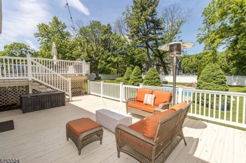 1925 Inverness Dr, Scotch Plains NJ 07076-2613 exterior