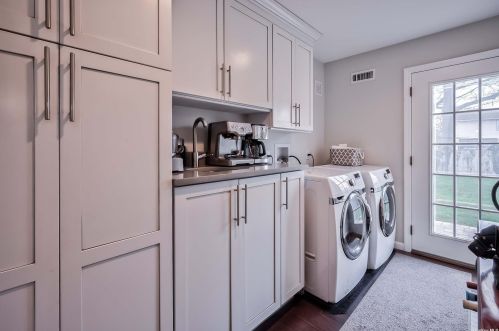 4 Inwood Pl, Huntington Station NY 11747-1519 exterior