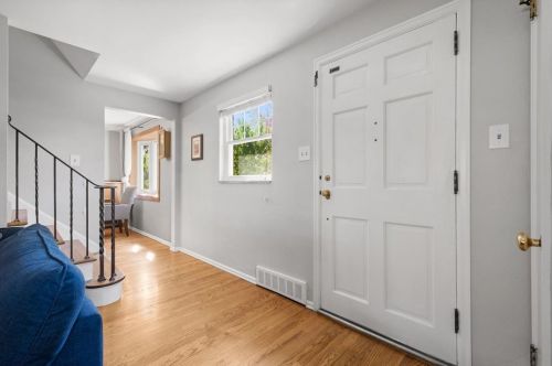 319 Questend Ave, Pittsburgh PA 15228-2461 exterior