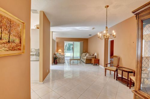 6406 Pebble Crk Way, Boynton Beach FL 33437-4160 exterior