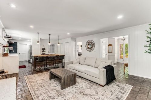 7105 Brandon Mill Rd, Atlanta GA  30328-1922 exterior