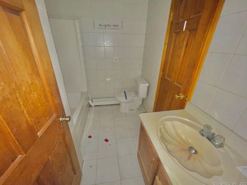 2434 Mtn Rd, Torrington CT 06790-2708 exterior