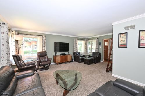 5529 Brooklyn Pl, Milwaukee, WI 53216-3136