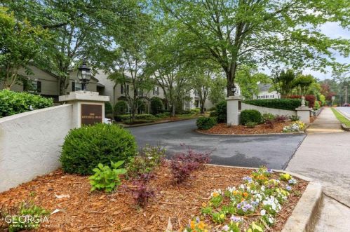 5996 Mitchell Rd, Atlanta GA  30328-4849 exterior