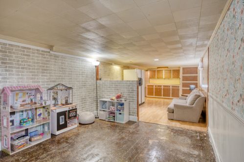 431 Giles Rd, Meskegon MI  49445-1319 exterior