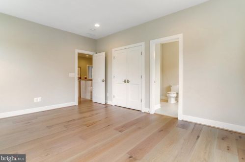 920 Darton Dr, Alexandria VA 22308-2021 exterior