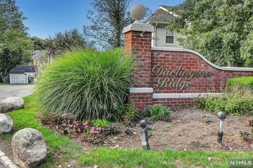 1231 Mulberry Dr, Mahwah NJ  07430-2343 exterior