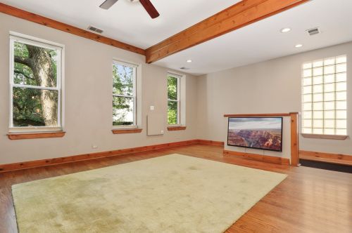 1817 Honore St, Chicago IL 60657-2007 exterior