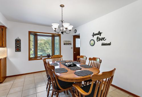 5430 Radcliffe Dr, Milwaukee WI 53223-1647 exterior